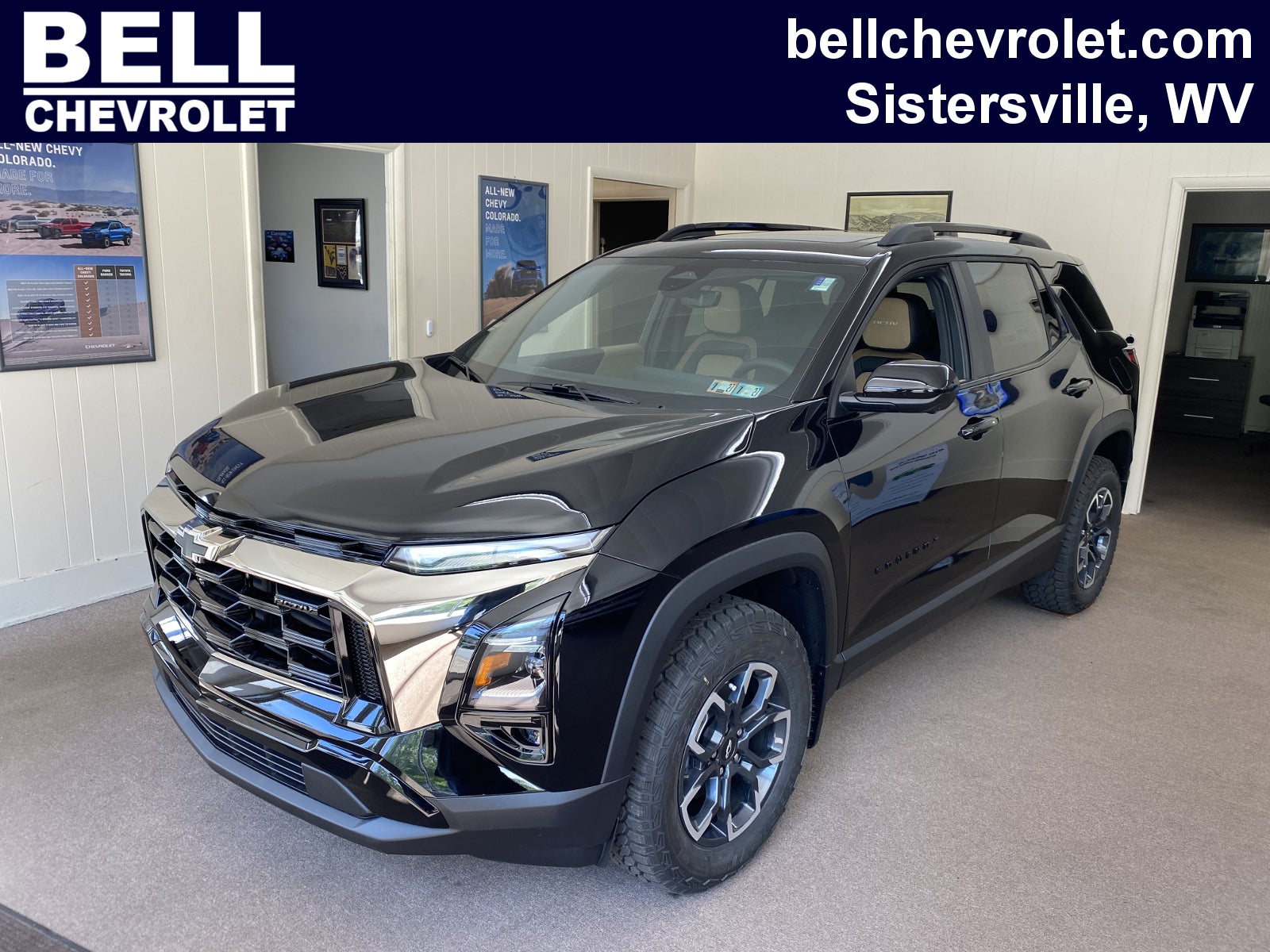 2026 Chevrolet Equinox ACTIV in Mosaic Black Metallic — front three-quarter view